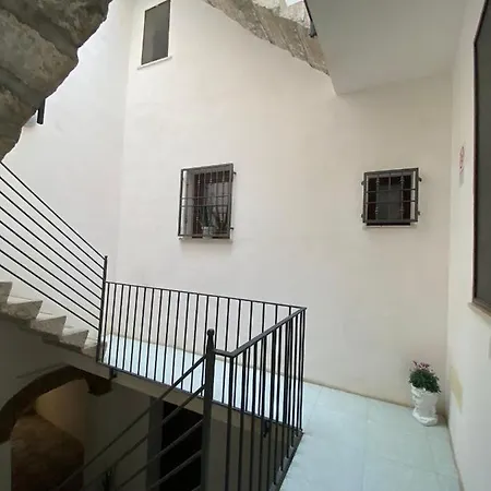 Tyche טראפאני