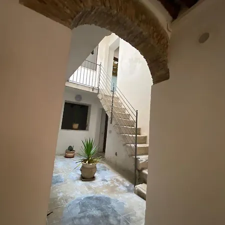 Tyche Apartmán *