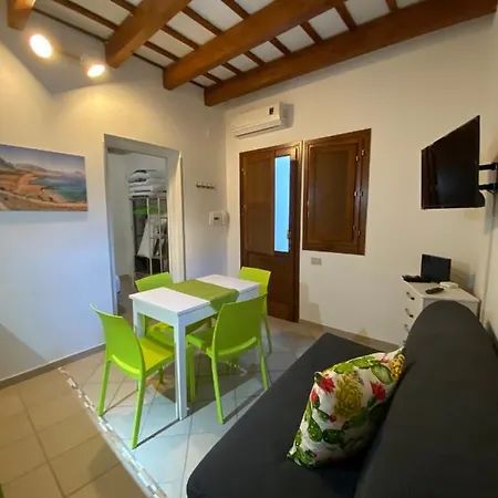 Tyche Apartament *
